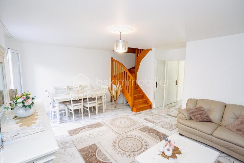 Maison - 86 m² - 4 pièces