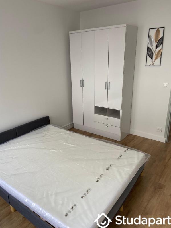 Chambre - 11 m² - 1 pièce