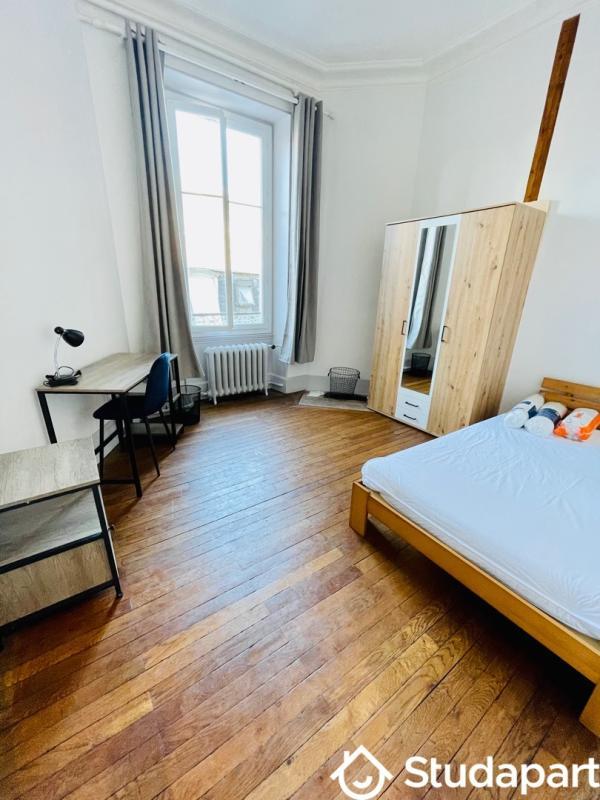 Chambre - 13 m² - 1 pièce