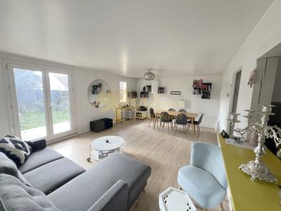 Pavillon - 90 m² - 5 pièces