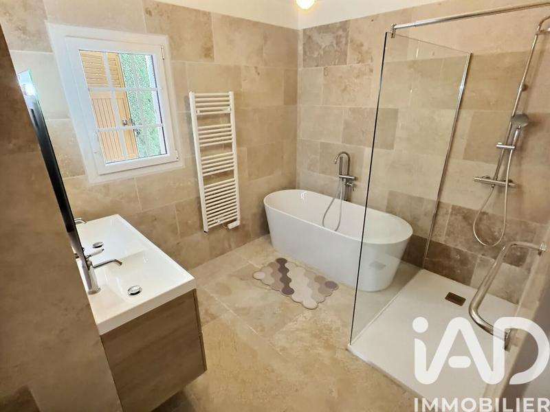 Maison - 187 m² - 8 pièces