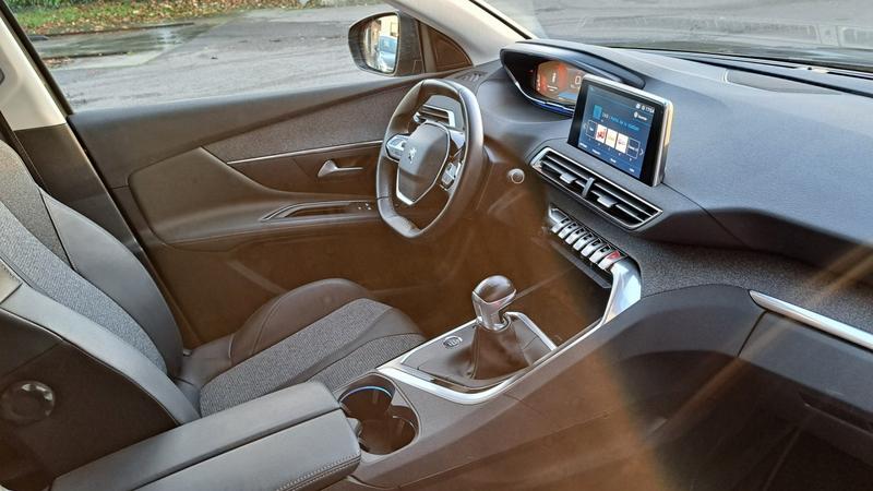 Peugeot 3008 Bluehdi 130ch Ss Bvm6 Allure