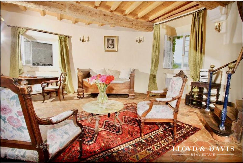 Château - 1 560 m² - 20 pièces