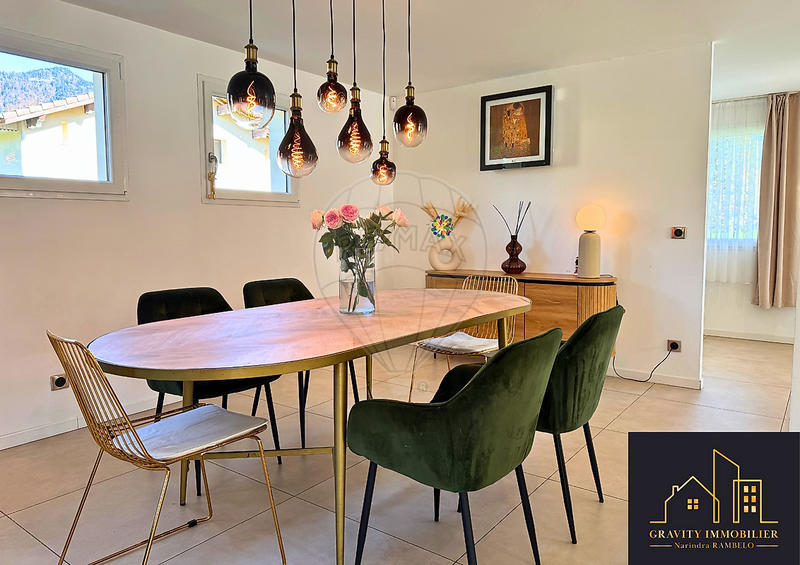 Maison - 190 m² - 6 pièces