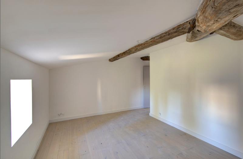 Appartement - 120 m² - 4 pièces