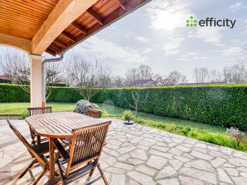 Pavillon - 100 m² - 5 pièces