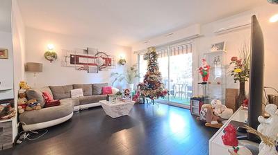 Appartement - 79 m² - 4 pièces