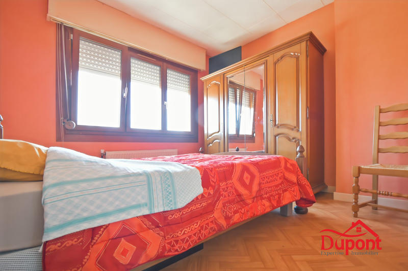 Maison traditionnelle - 109 m² - 7 pièces