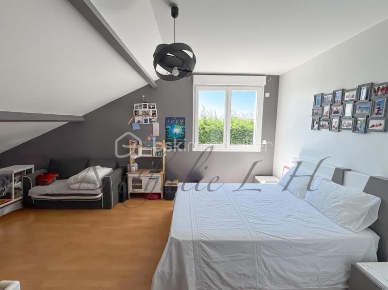 Pavillon - 224 m² - 6 pièces