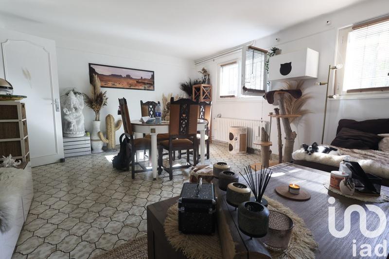 Maison - 234 m² - 8 pièces