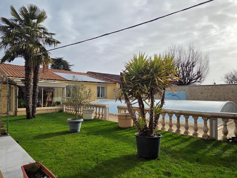 Maison - 104 m² - 4 pièces