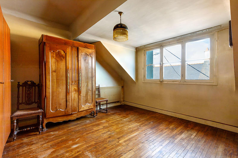 Maison - 170 m² - 8 pièces