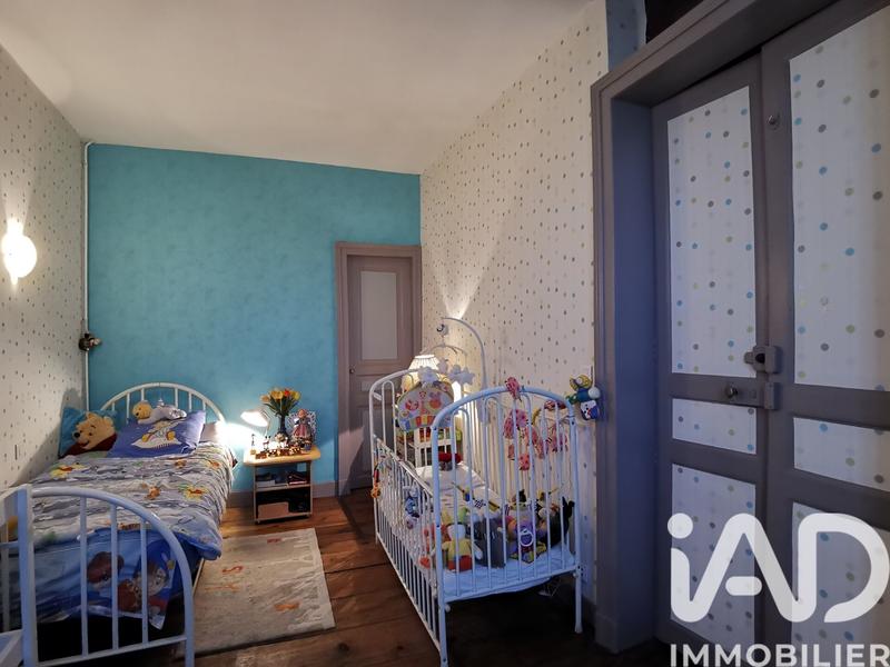 Maison - 260 m² - 10 pièces