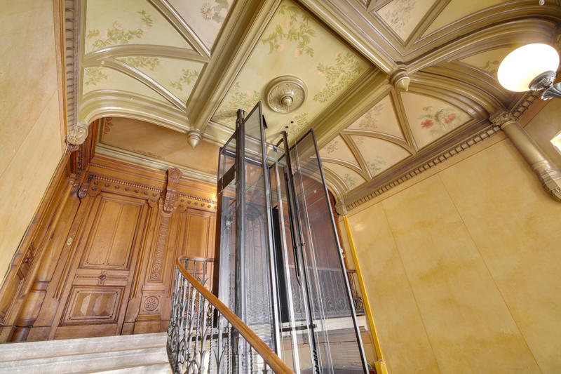 Appartement - 285 m² - 6 pièces