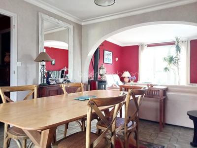Maison chambre d'hôtes - 176 m² - 9 pièces