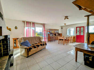 Maison - 90 m² - 4 pièces