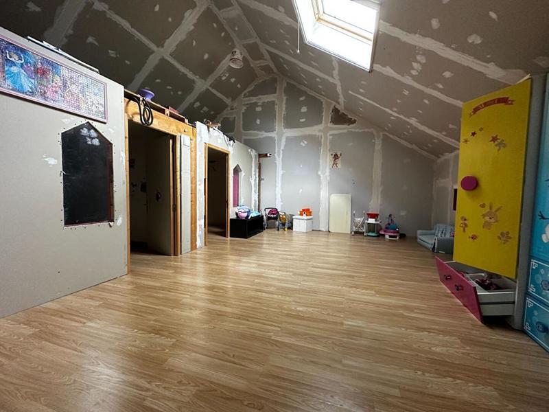 Maison - 320 m² - 8 pièces