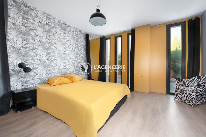 Maison - 321 m² - 6 pièces