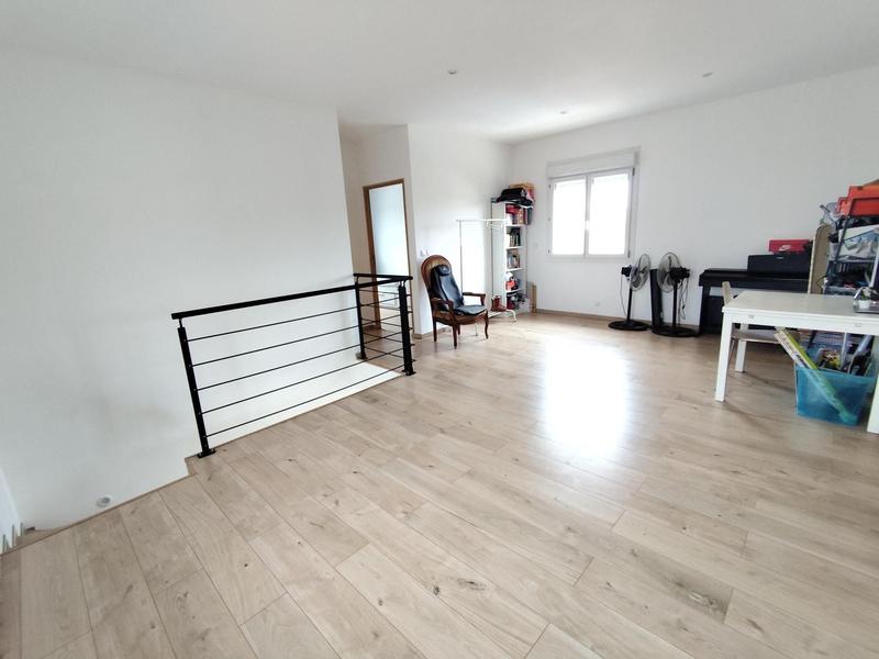 Maison - 143 m² - 5 pièces