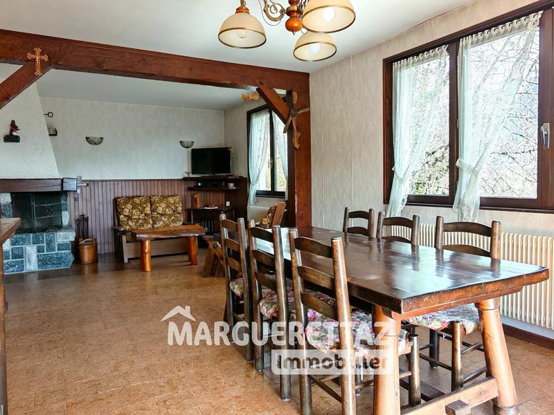 Maison - 96 m² - 4 pièces