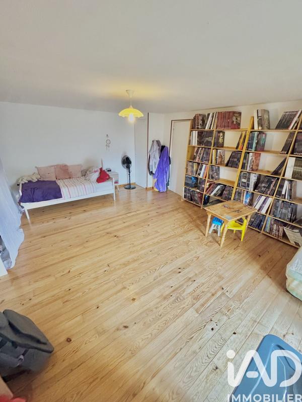 Maison - 213 m² - 8 pièces