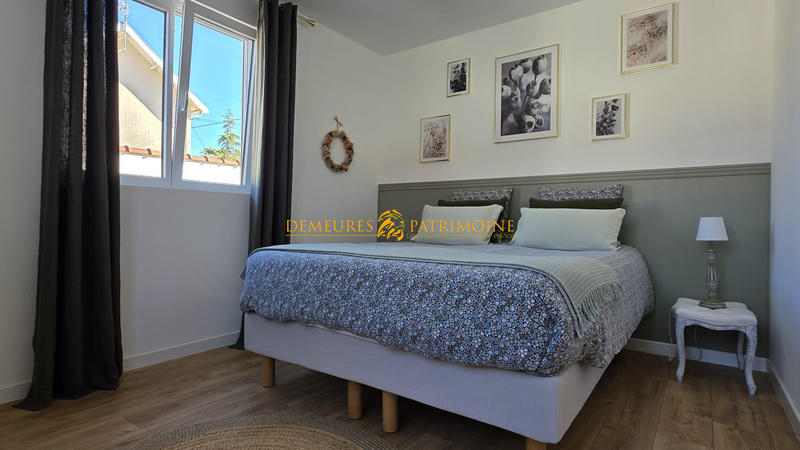 Maison - 247 m² - 6 pièces