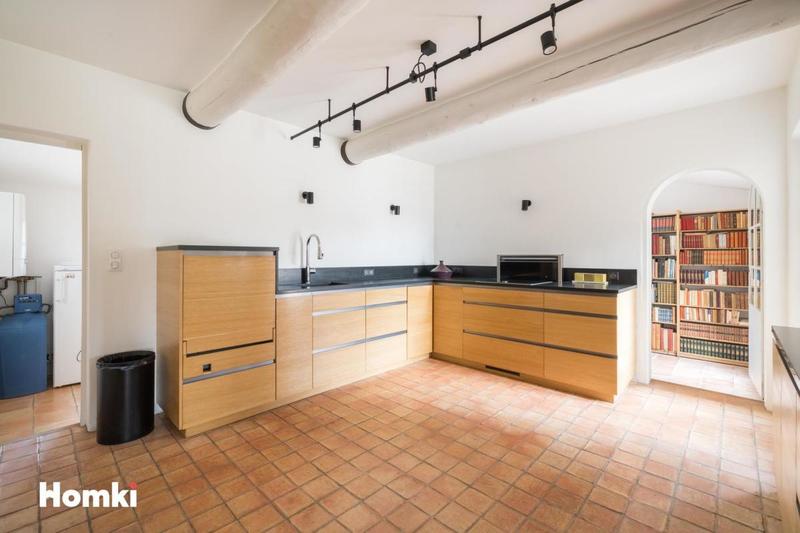 Maison - 180 m² - 7 pièces