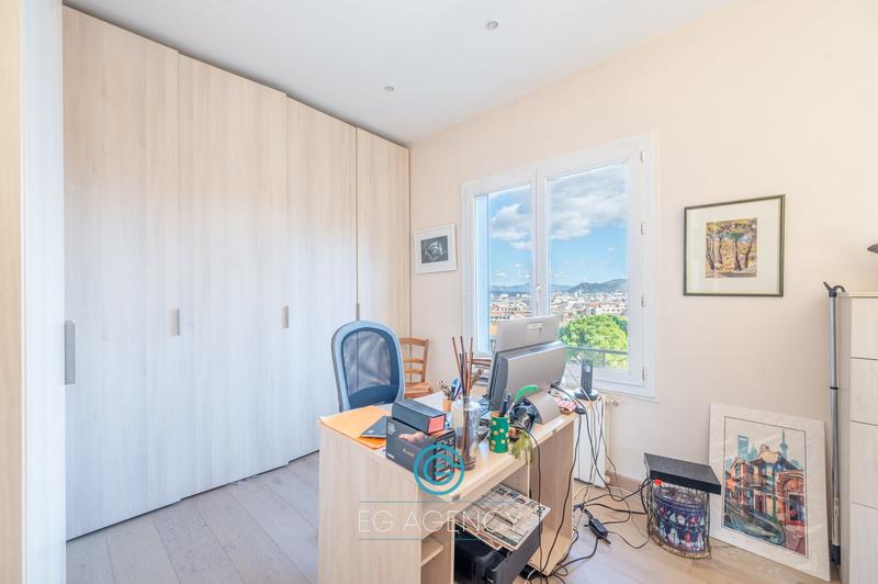 Appartement - 103 m² - 4 pièces