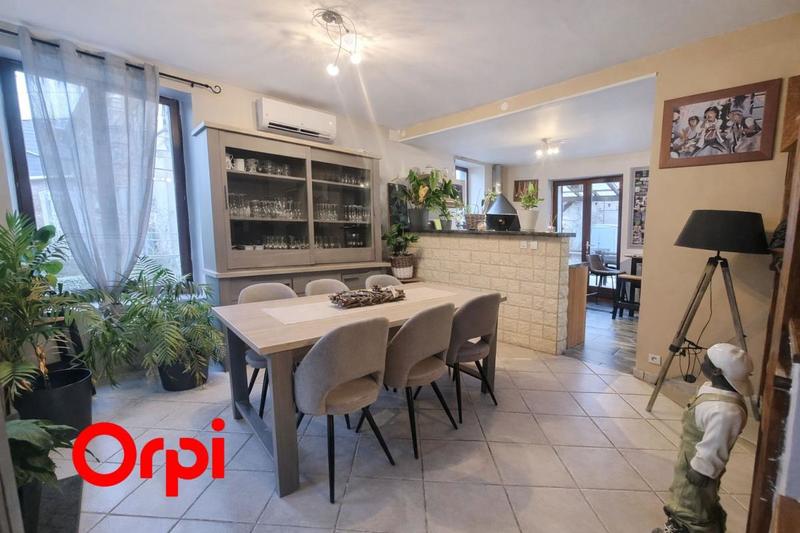 Maison - 138 m² - 5 pièces