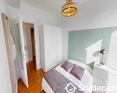 Chambre - 80 m² - 1 pièce