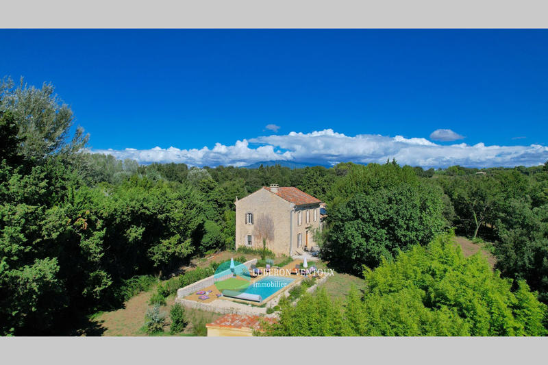 Maison - 195 m² - 7 pièces