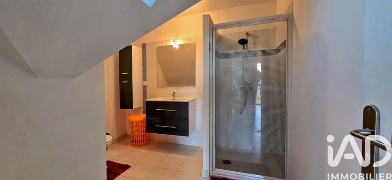 Maison - 255 m² - 6 pièces