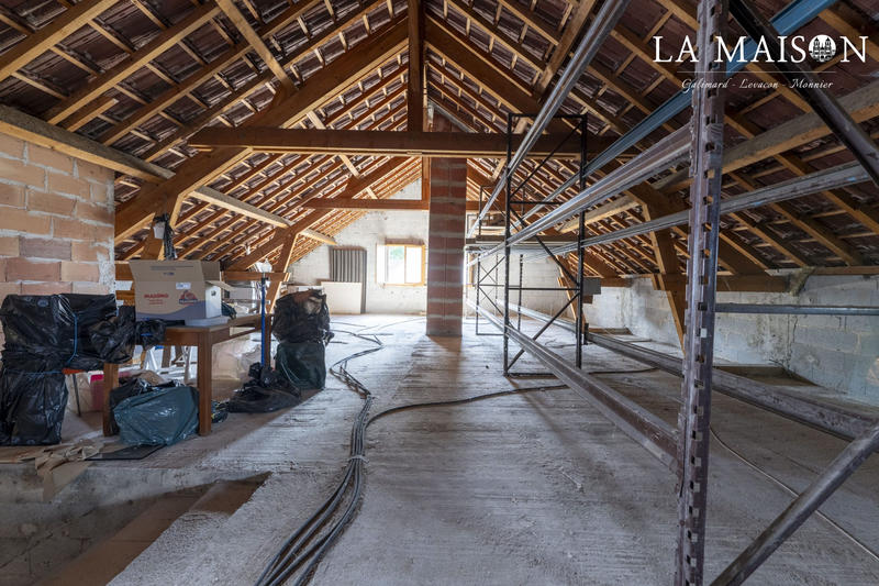 Maison - 170 m² - 7 pièces