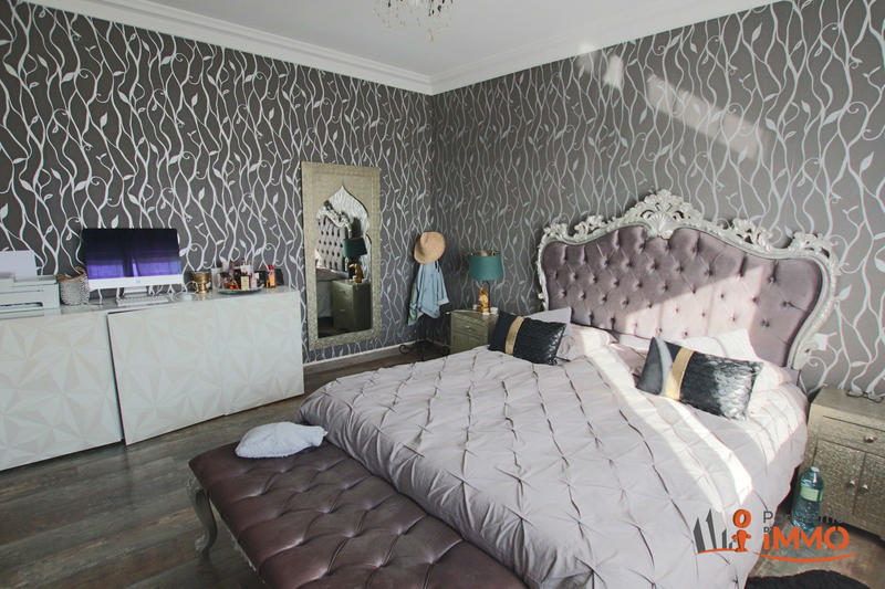 Villa - 200 m² - 6 pièces