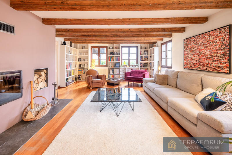 Maison ancienne - 223 m² - 8 pièces