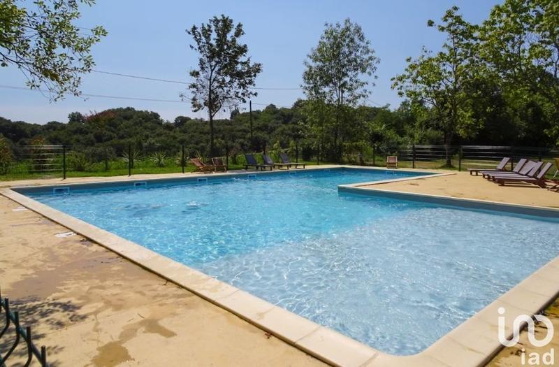 Local commercial - 165 000 m²