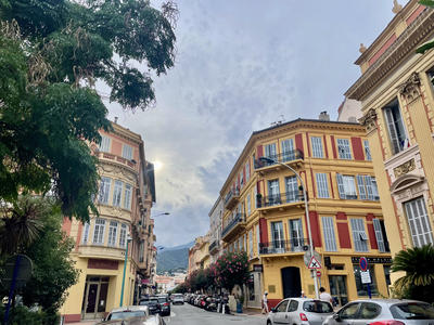 Fonds de commerce - Local commercial - 92 m²