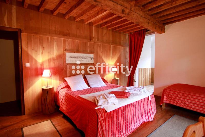 Maison - 350 m² - 10 pièces