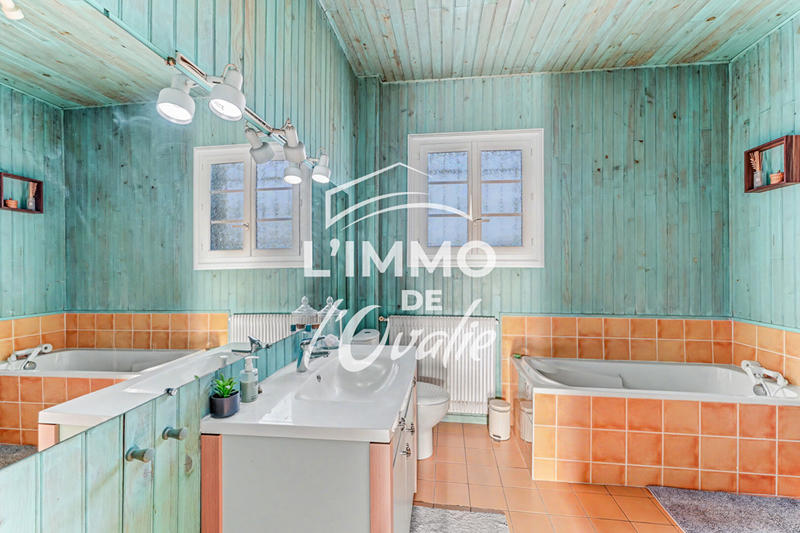 Maison - 200 m² - 7 pièces