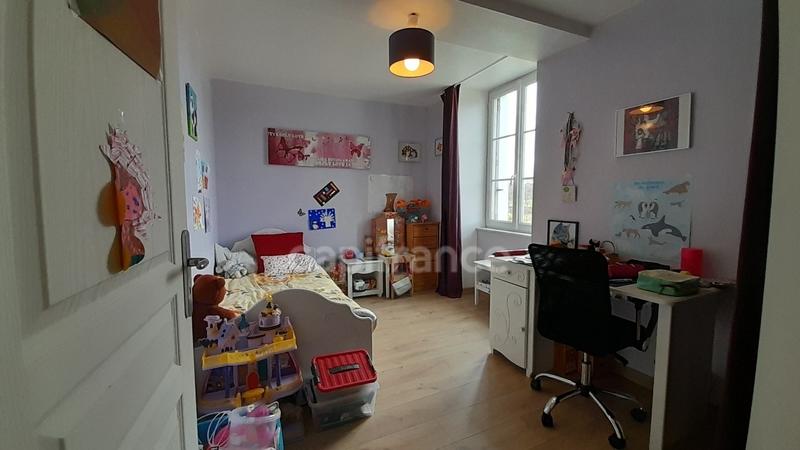 Maison - 121 m² - 5 pièces