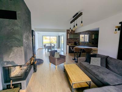 Maison - 170 m² - 9 pièces