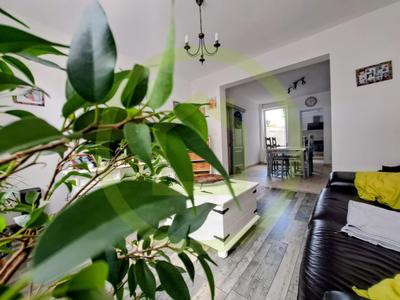 Maison - 106 m² - 5 pièces