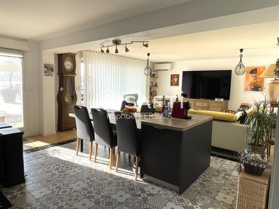 Appartement - 110 m² - 4 pièces