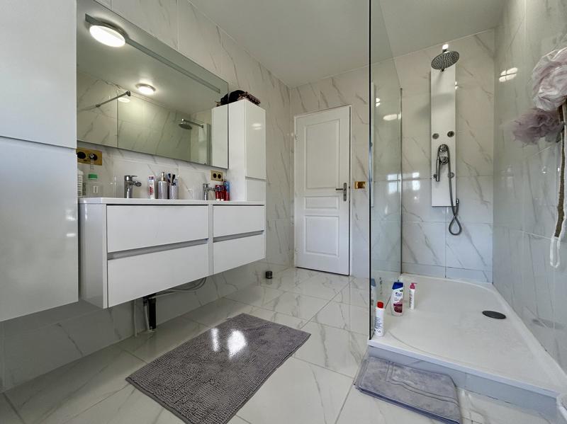 Maison - 115 m² - 6 pièces