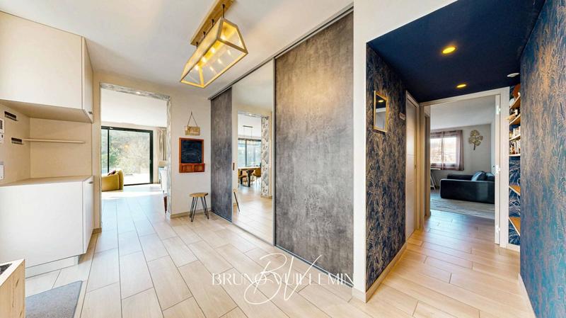 Villa - 219 m² - 7 pièces