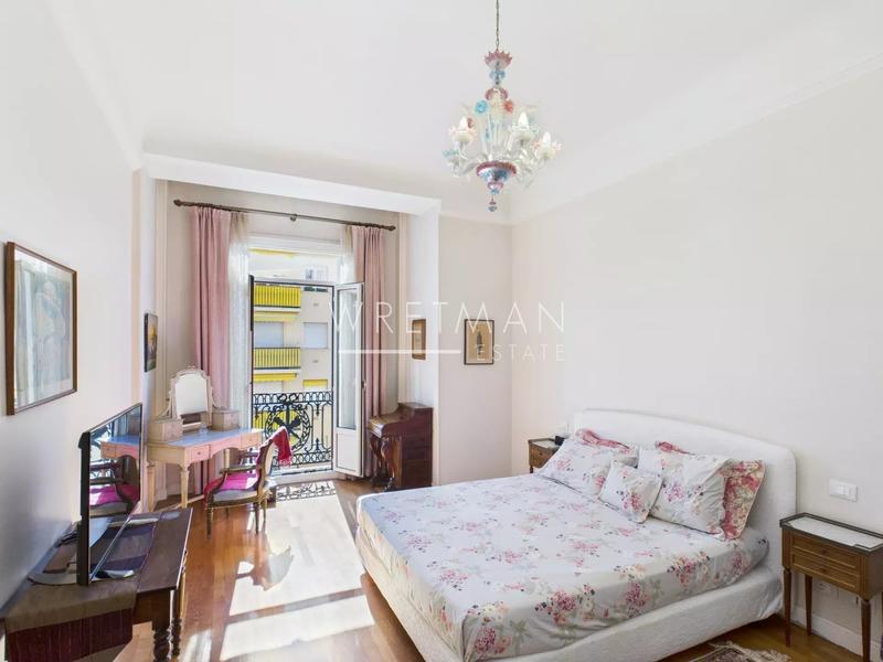 Appartement - 155 m² - 5 pièces