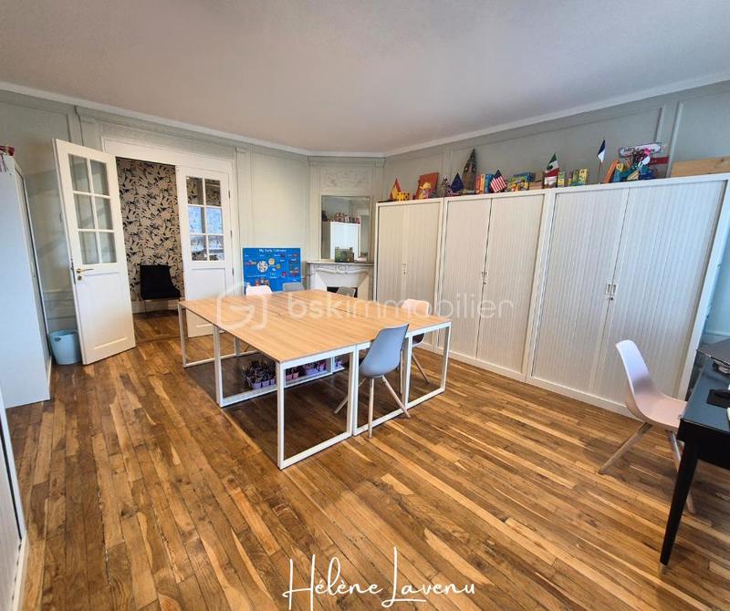 Appartement - 181 m² - 5 pièces