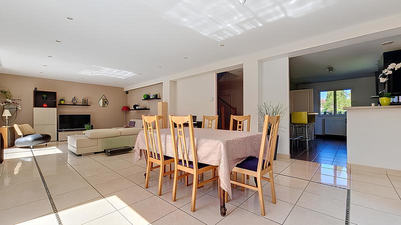 Maison - 170 m² - 7 pièces