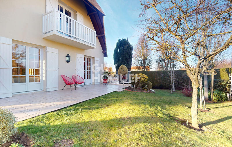 Maison - 142 m² - 6 pièces