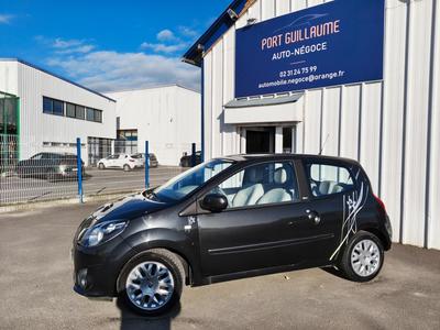 Renault Twingo II Initial Paris 1.2 essence 102ch
